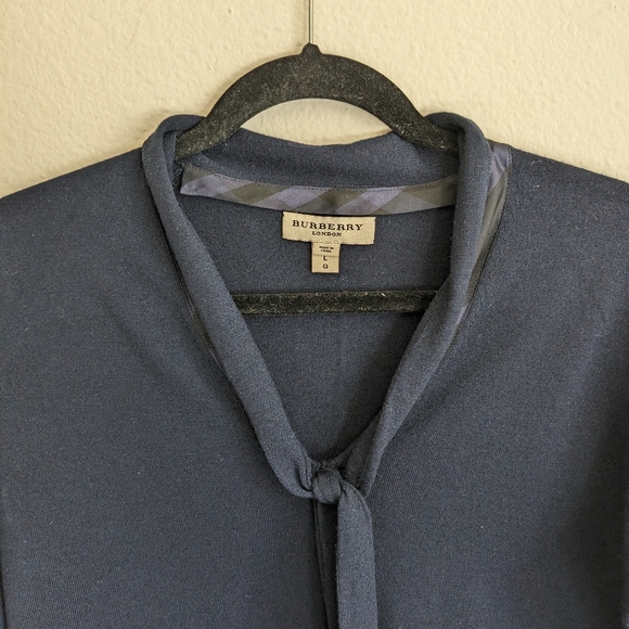 Burberry London V-Neck Blue Wool Sweater Bow Tie Front Neck Women's Sz Large - Picture 4 of 10
